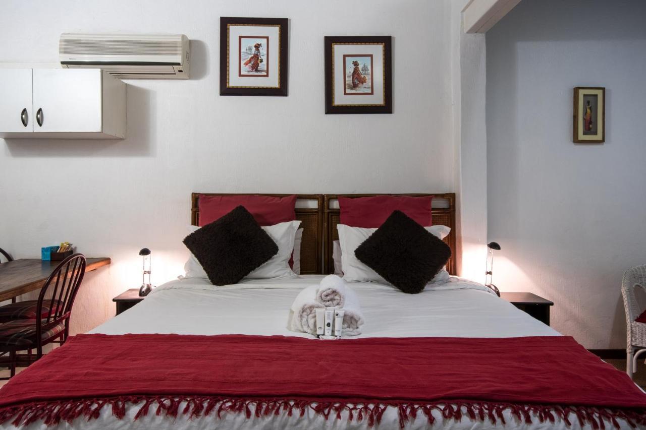 Khaya La Manzi Guest Lodge Hibberdene Esterno foto
