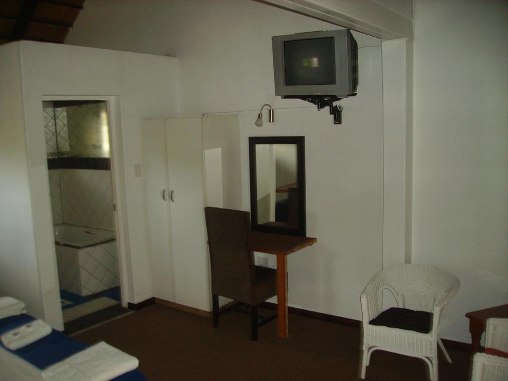Khaya La Manzi Guest Lodge Hibberdene Esterno foto