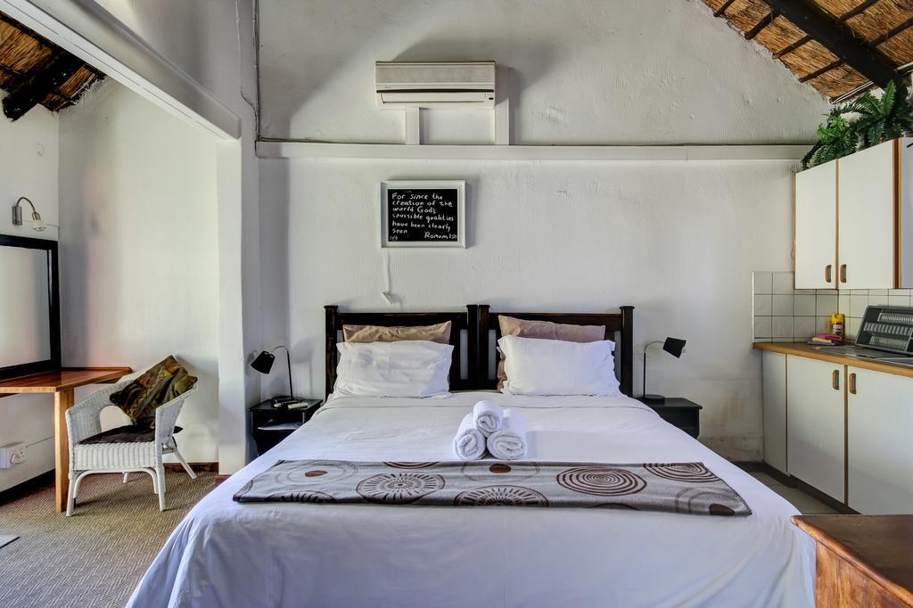 Khaya La Manzi Guest Lodge Hibberdene Esterno foto