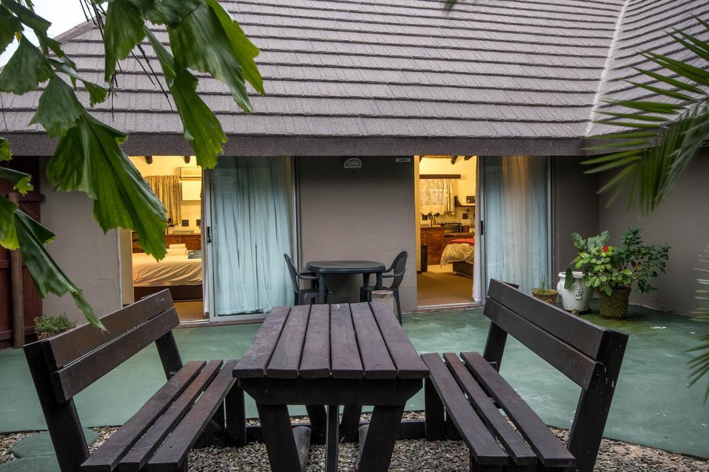 Khaya La Manzi Guest Lodge Hibberdene Esterno foto
