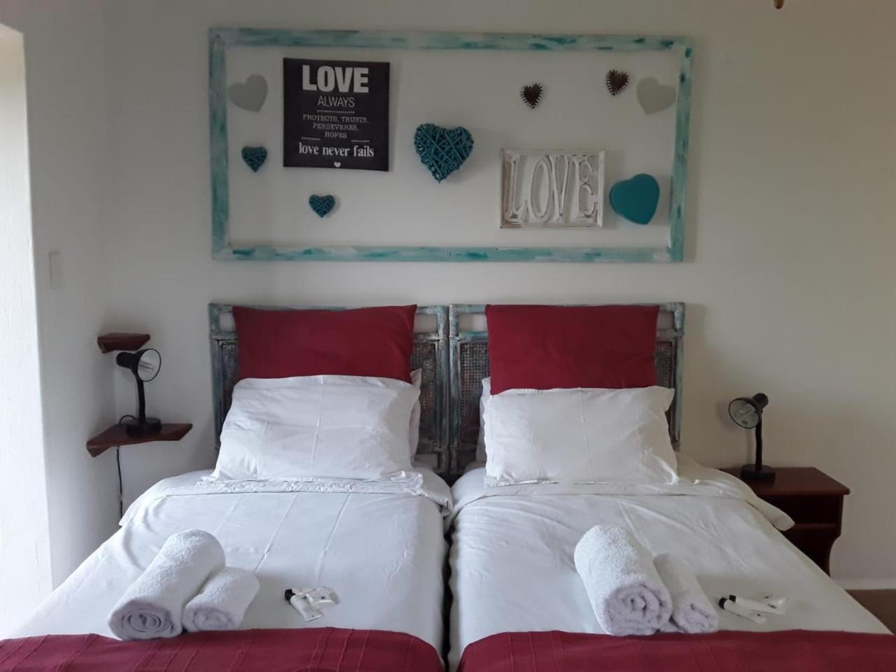 Khaya La Manzi Guest Lodge Hibberdene Esterno foto